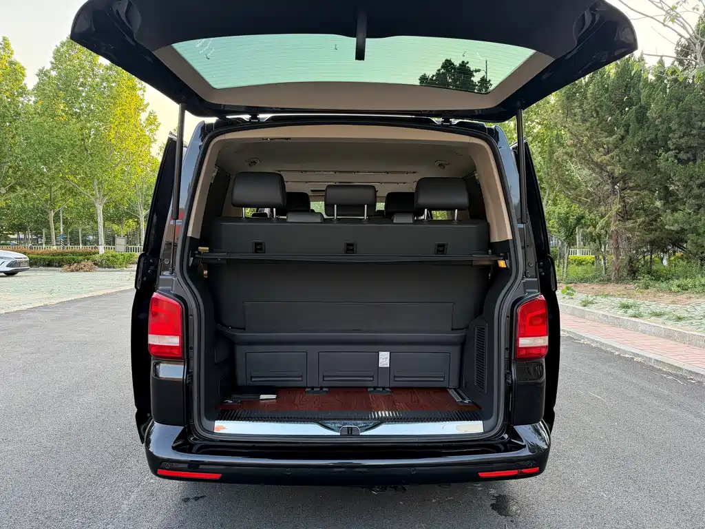 Volkswagen Multivan 2015 — фото 22