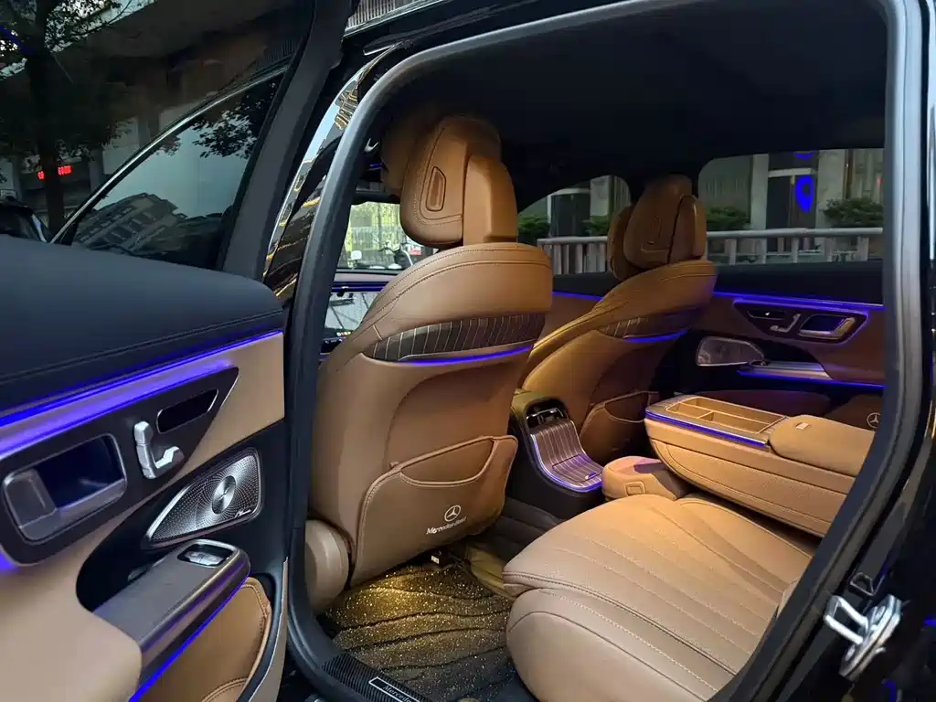Mercedes-Benz E-Class 2025