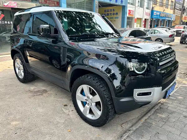 Land Rover Defender 2021
