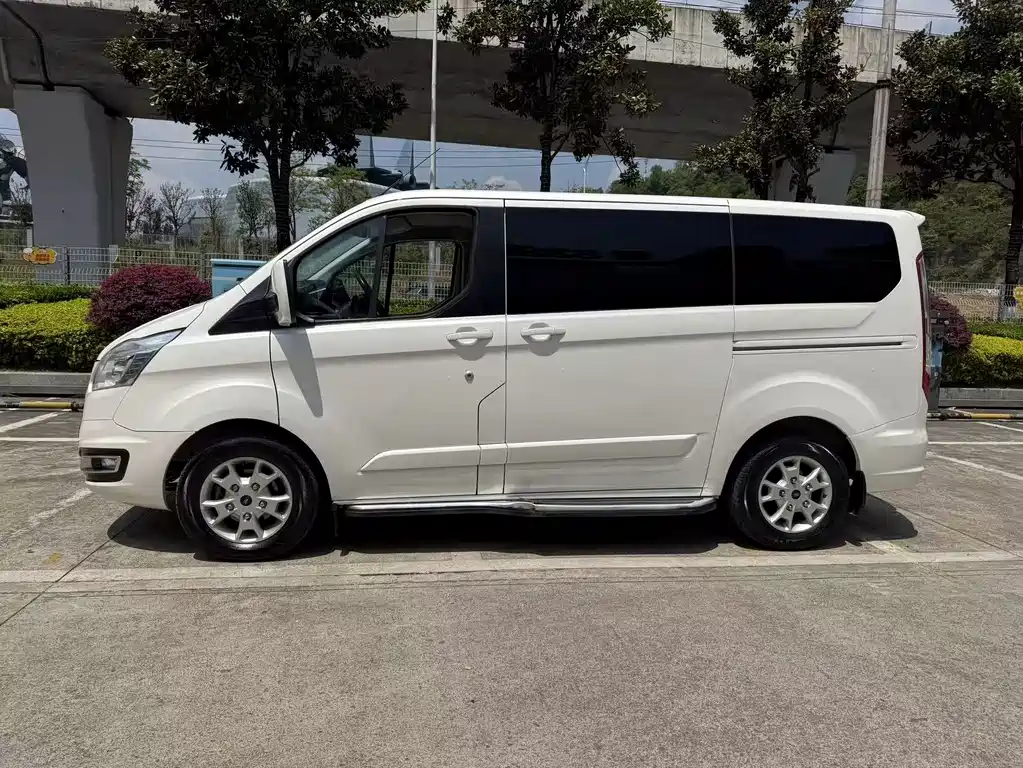 Ford Tourneo 2017 — фото 4