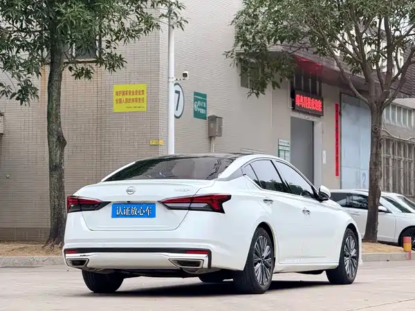 Nissan Teana 2023
