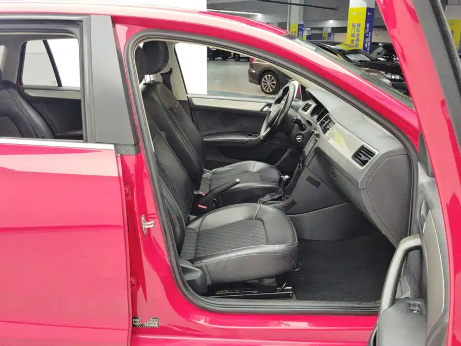 Skoda Rapid Spaceback 2019 — фото 8