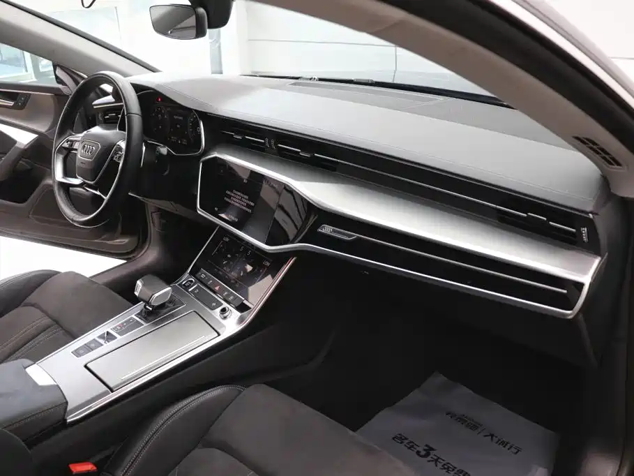 Audi A7L 2024 — фото 21