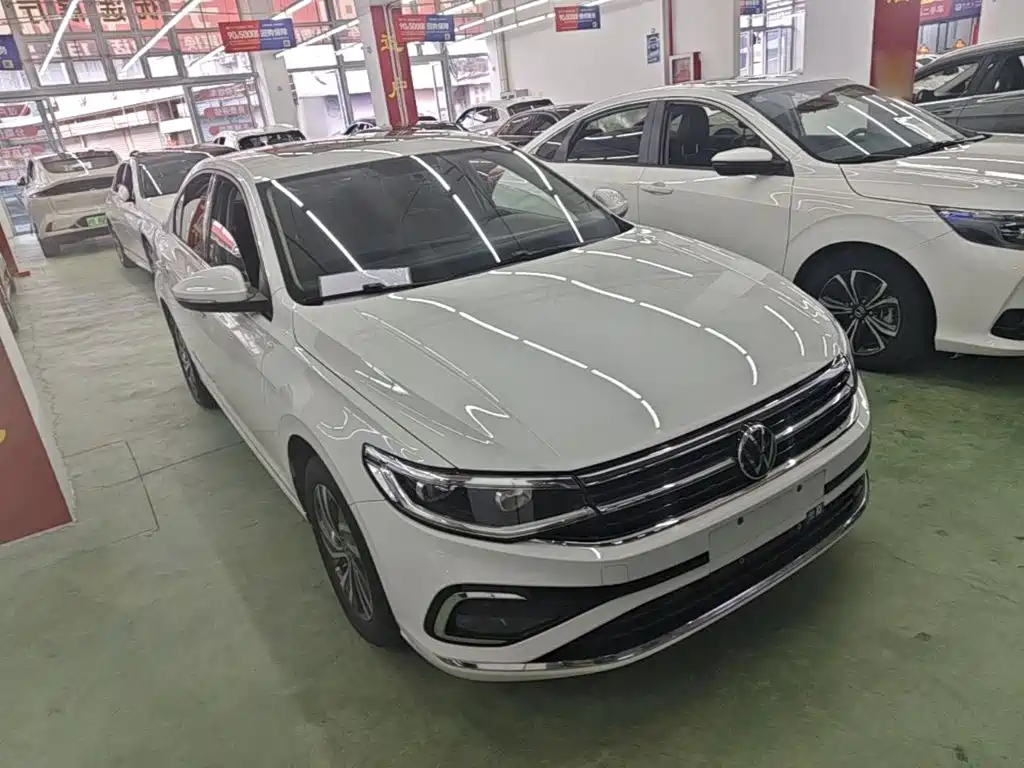 Volkswagen Bora 2023