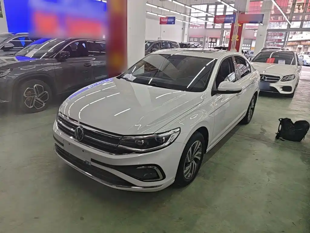 Volkswagen Bora 2023