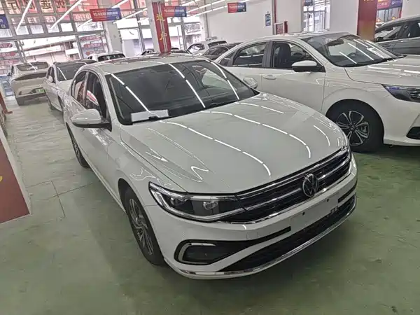Volkswagen Bora 2023