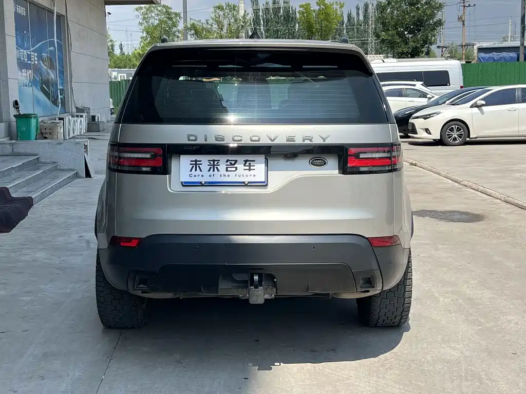Land Rover Discovery 2018 — фото 10