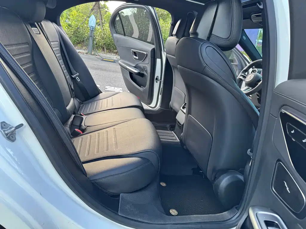 Mercedes-Benz C-Class 2021 — фото 15