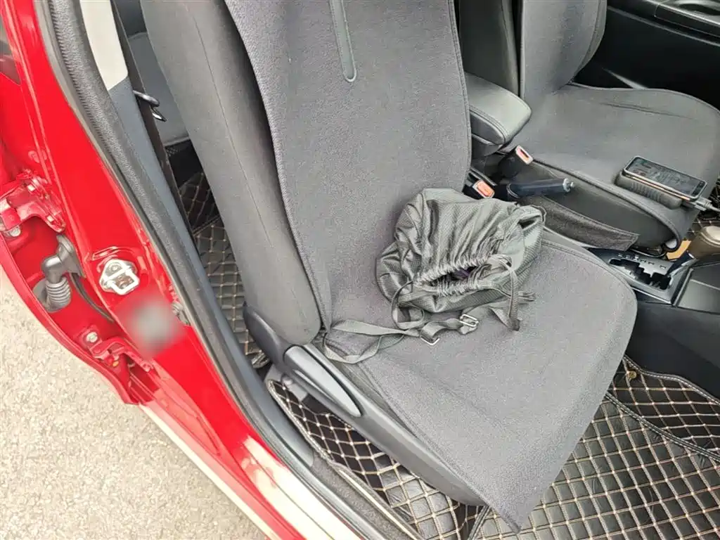 Toyota Vios 2015 — фото 25