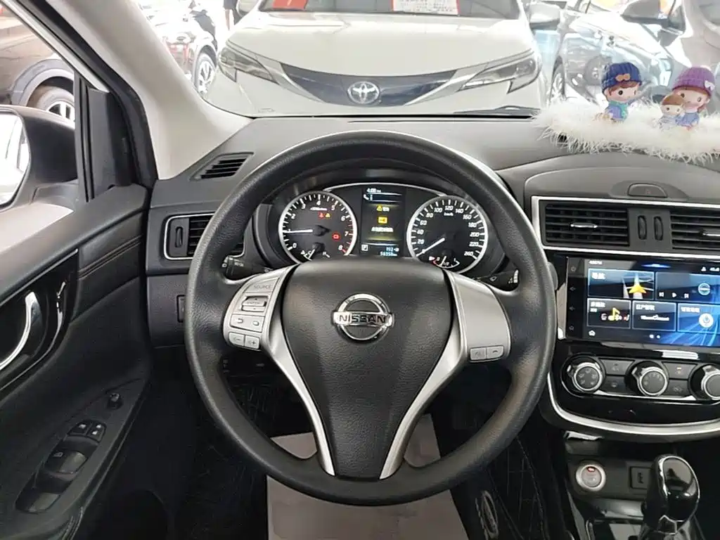 Nissan Tiida 2020 — фото 11