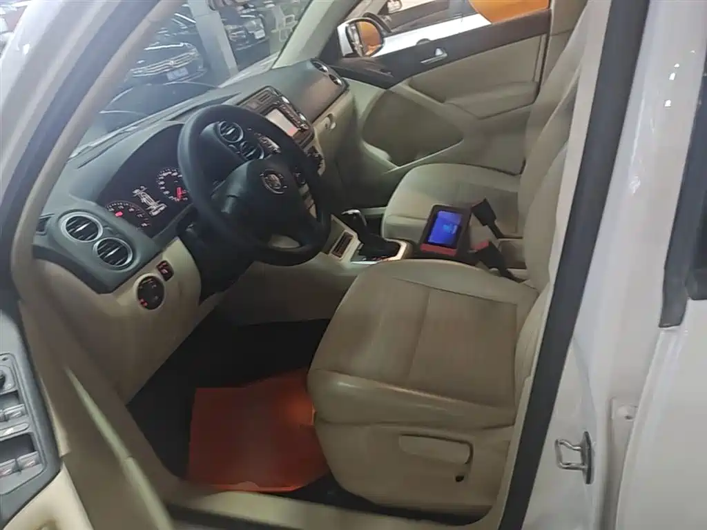Volkswagen Tiguan 2015 — фото 15