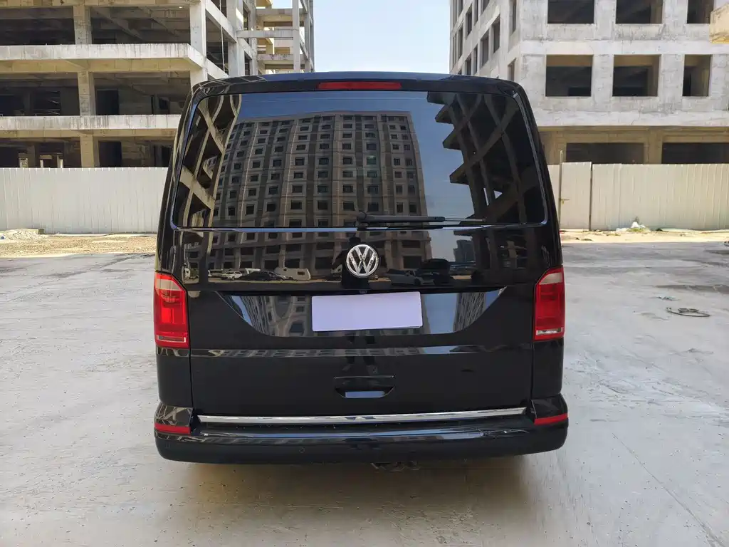 Volkswagen Multivan 2019 — фото 8