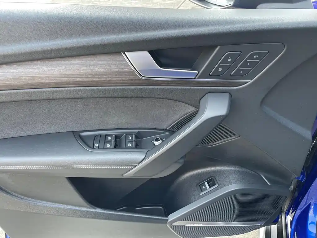 Audi Q5L 2021 — фото 21