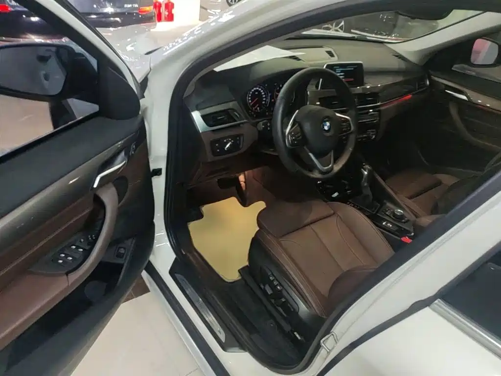 BMW X1 2019 — фото 16