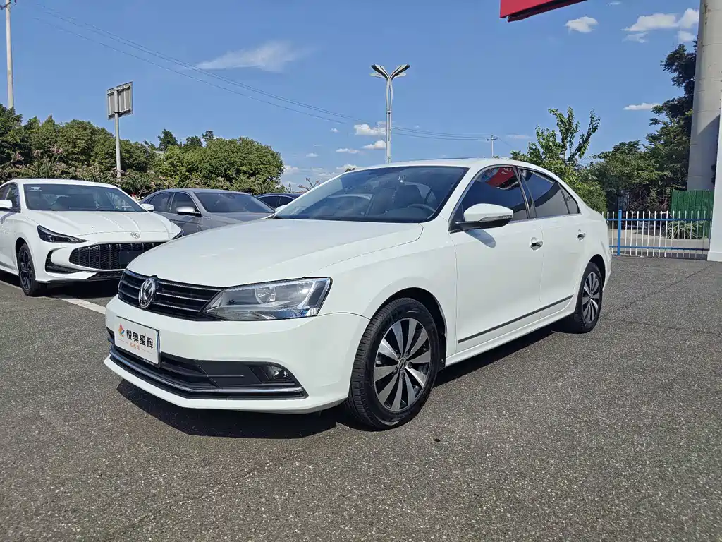 Volkswagen Sagitar 2017