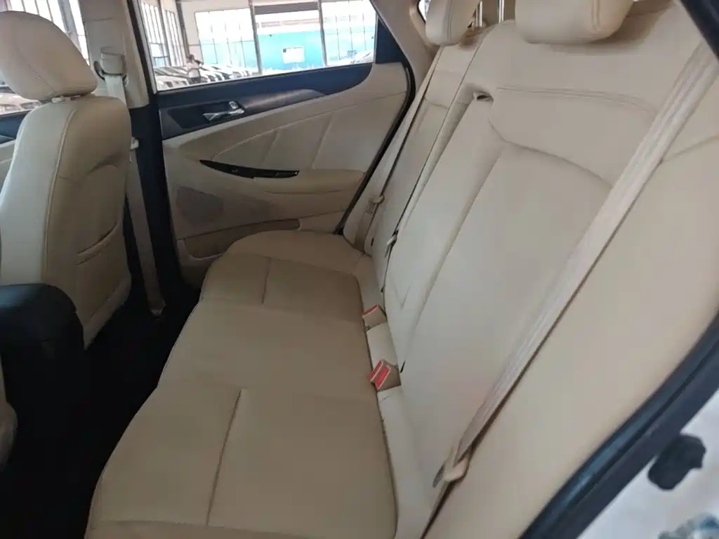 Changan Eado 2017 — фото 17