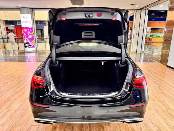 Mercedes-Benz S-Class 2021