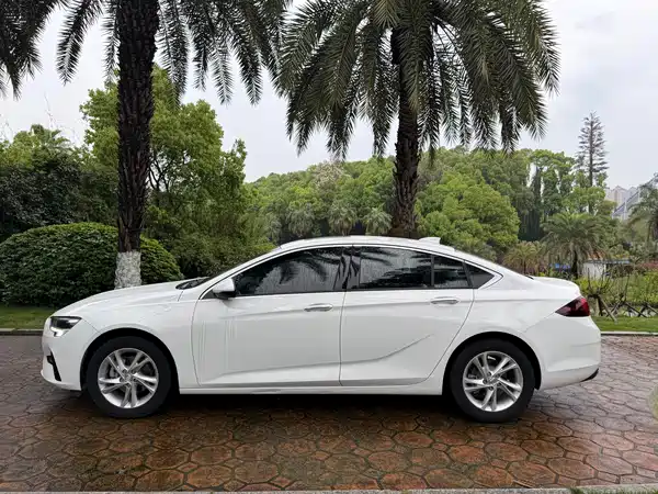 Buick Regal 2021