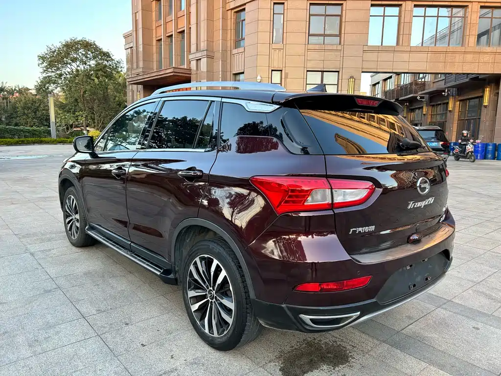 GAC Trumpchi GS4 2015 — фото 4