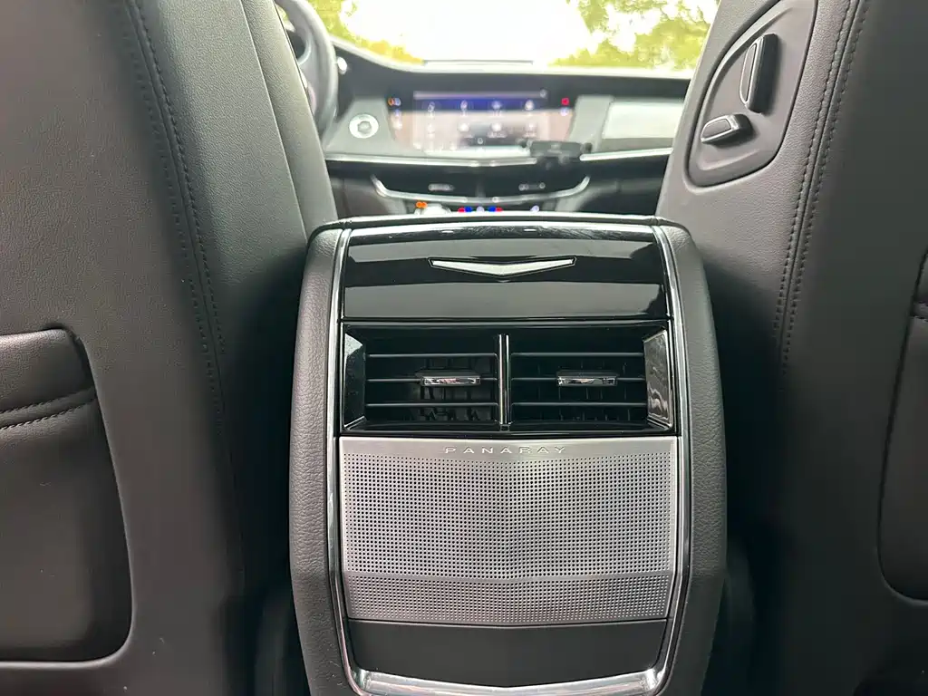 Cadillac CT6 2023 — фото 13