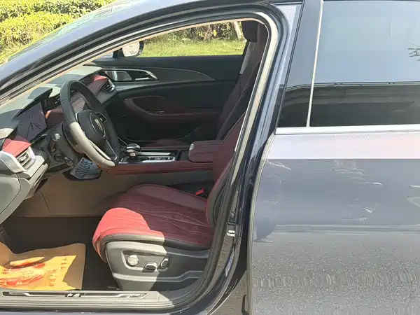 Hongqi H5 2024