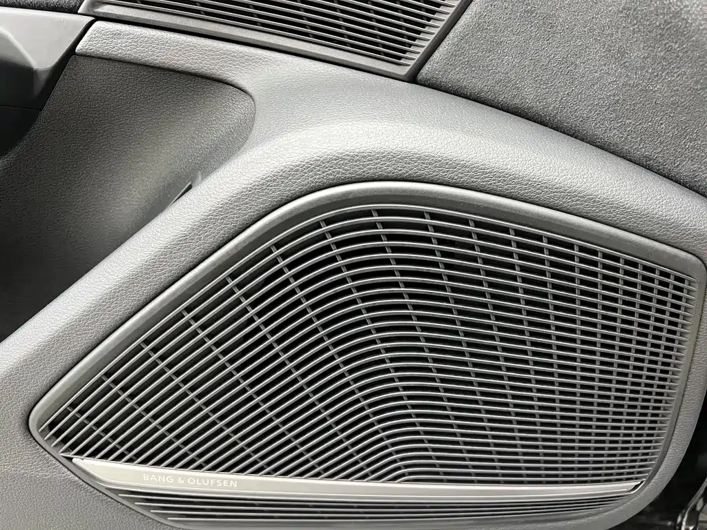 Audi RS 4 2024 — фото 5