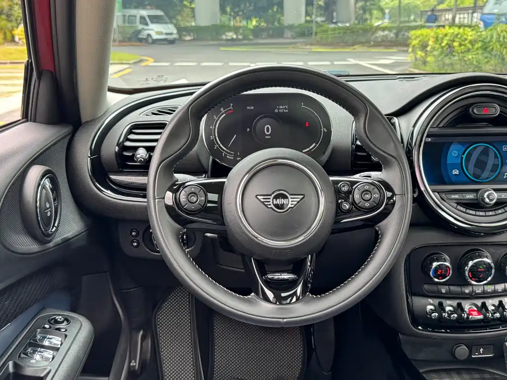 MINI Clubman 2021 — фото 12