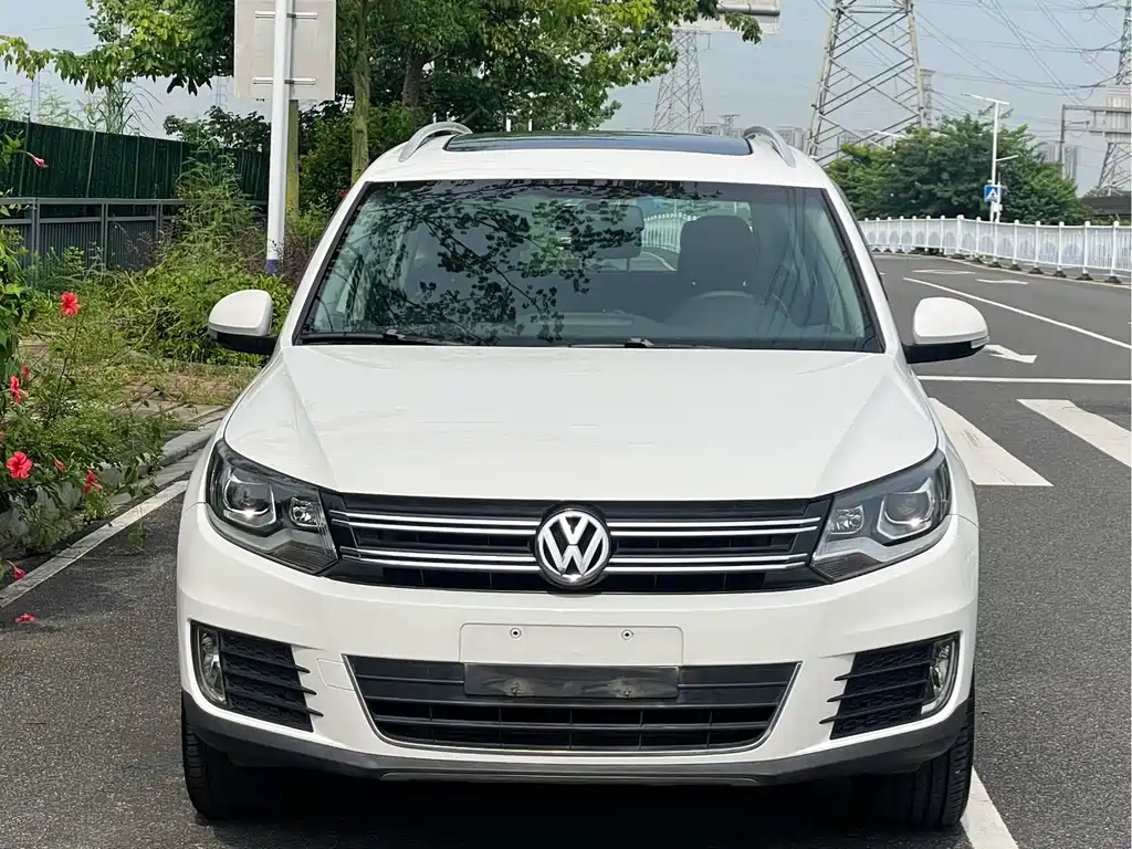 Volkswagen Tiguan 2013 — фото 3