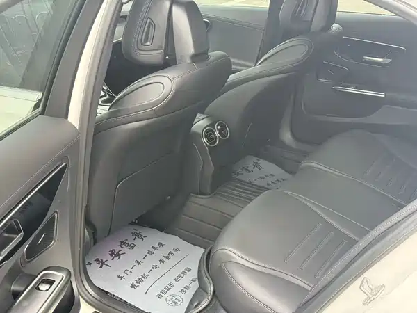 Mercedes-Benz C-Class 2022
