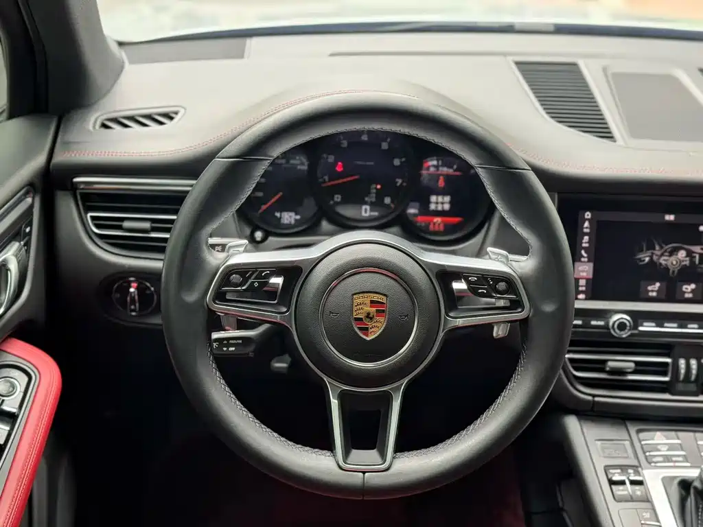 Porsche Macan 2020 — фото 3