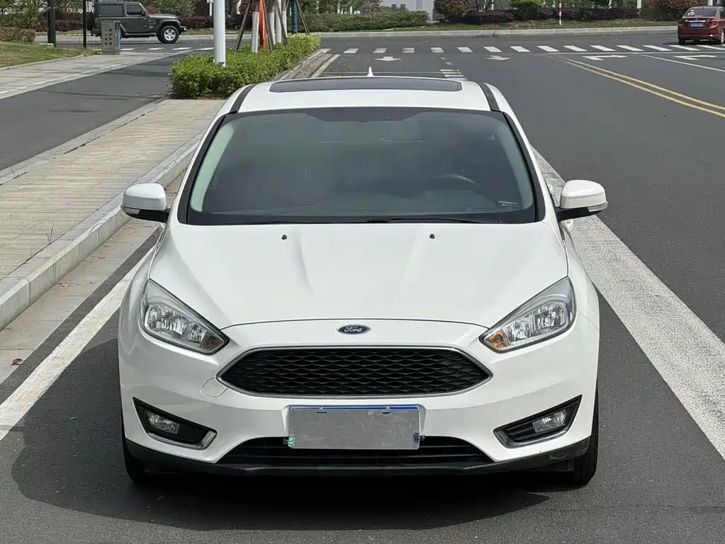 Ford Focus 2017 — фото 2