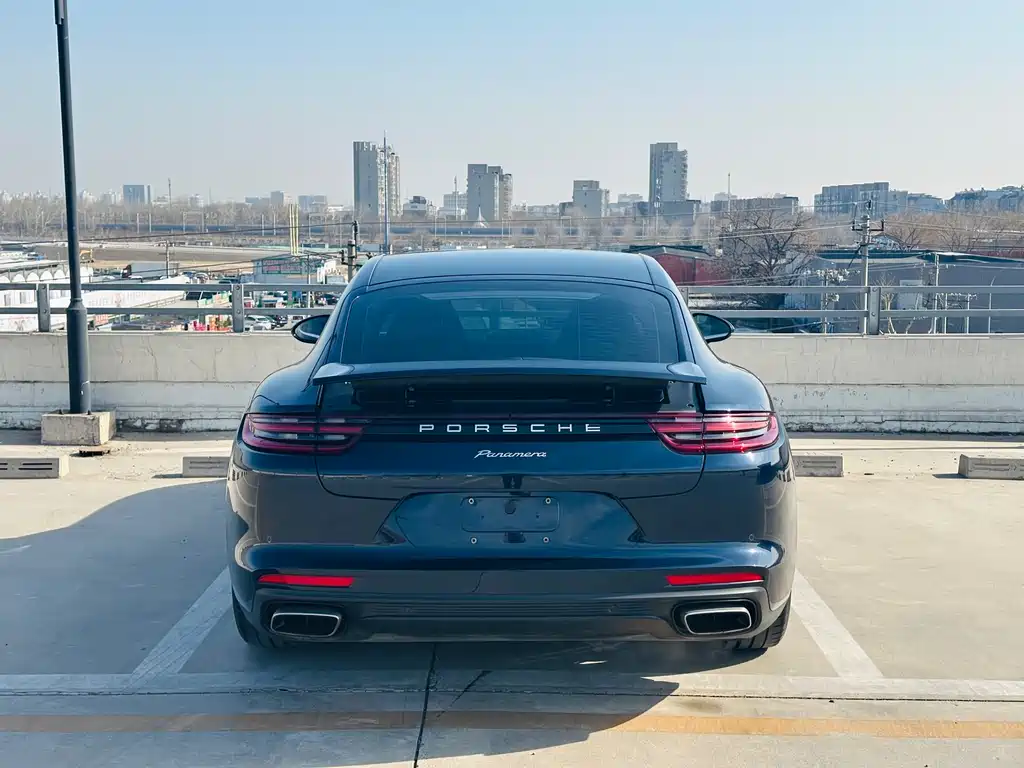 Porsche Panamera 2018 — фото 5