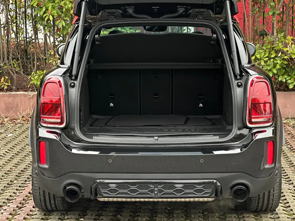 MINI JCW Countryman 2022 — фото 27