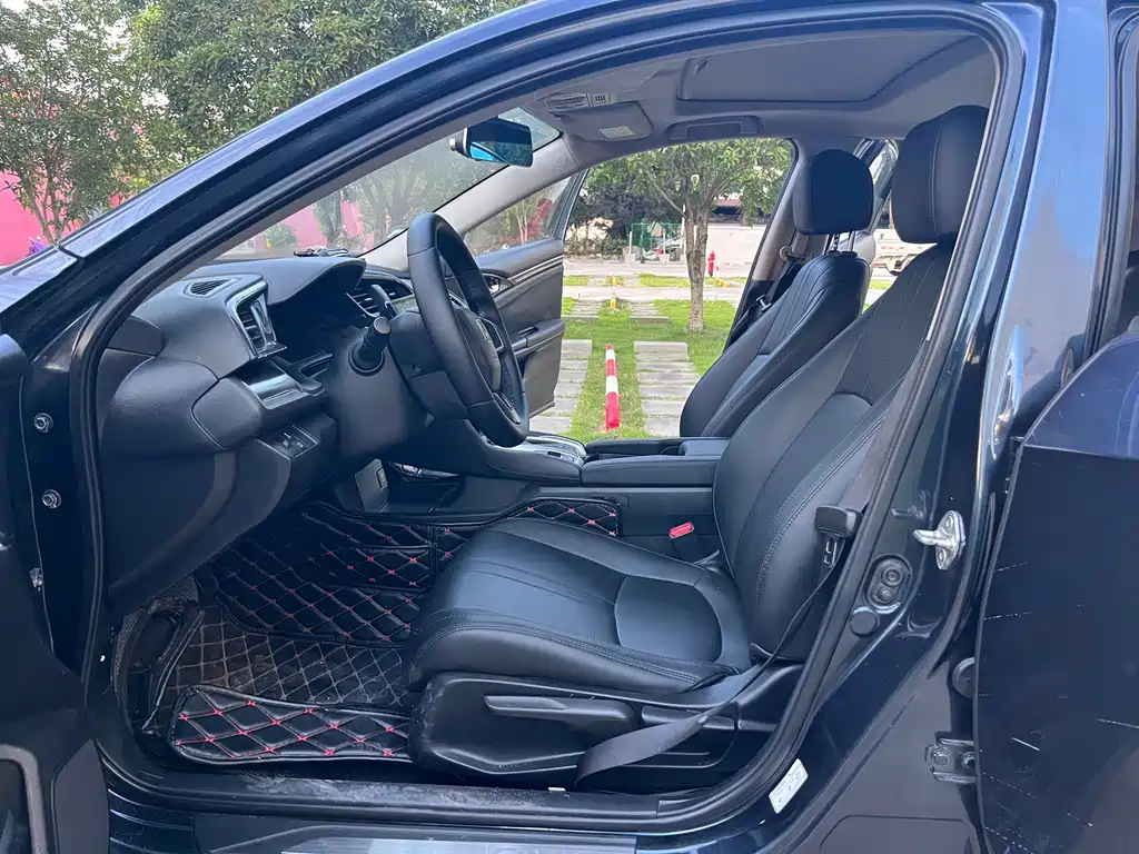 Honda Civic 2017 — фото 13