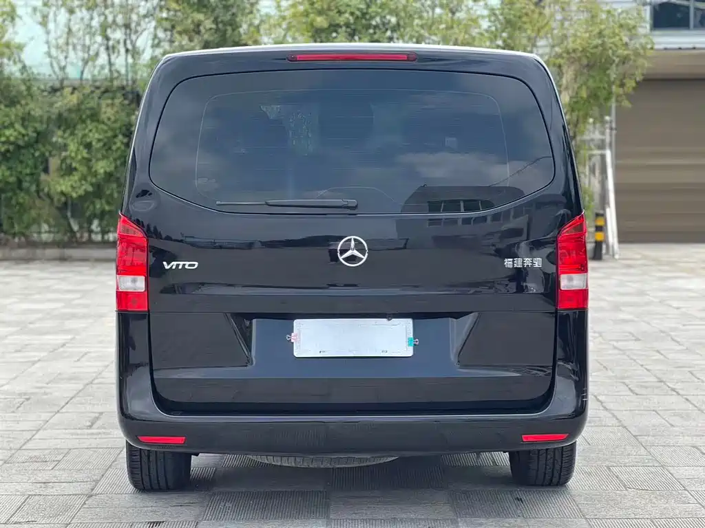 Mercedes-Benz Vito 2022 — фото 11