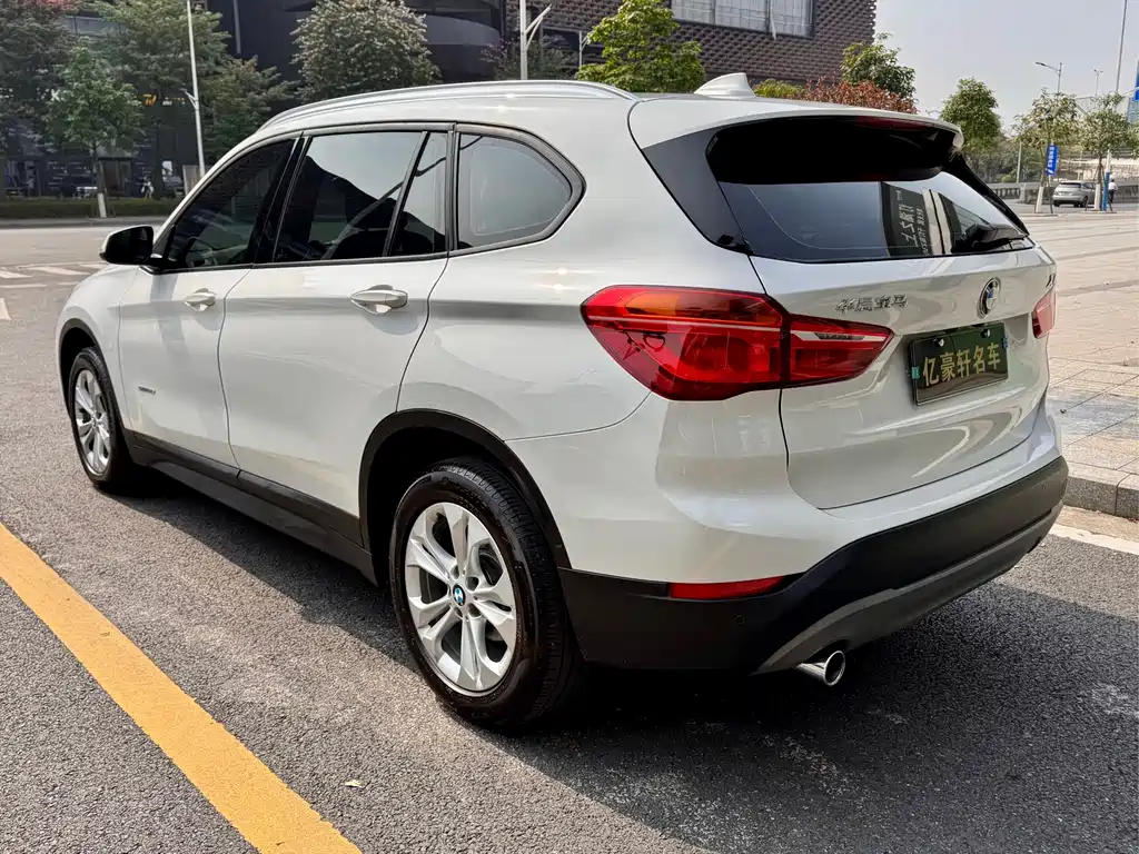 BMW X1 2017 — фото 6