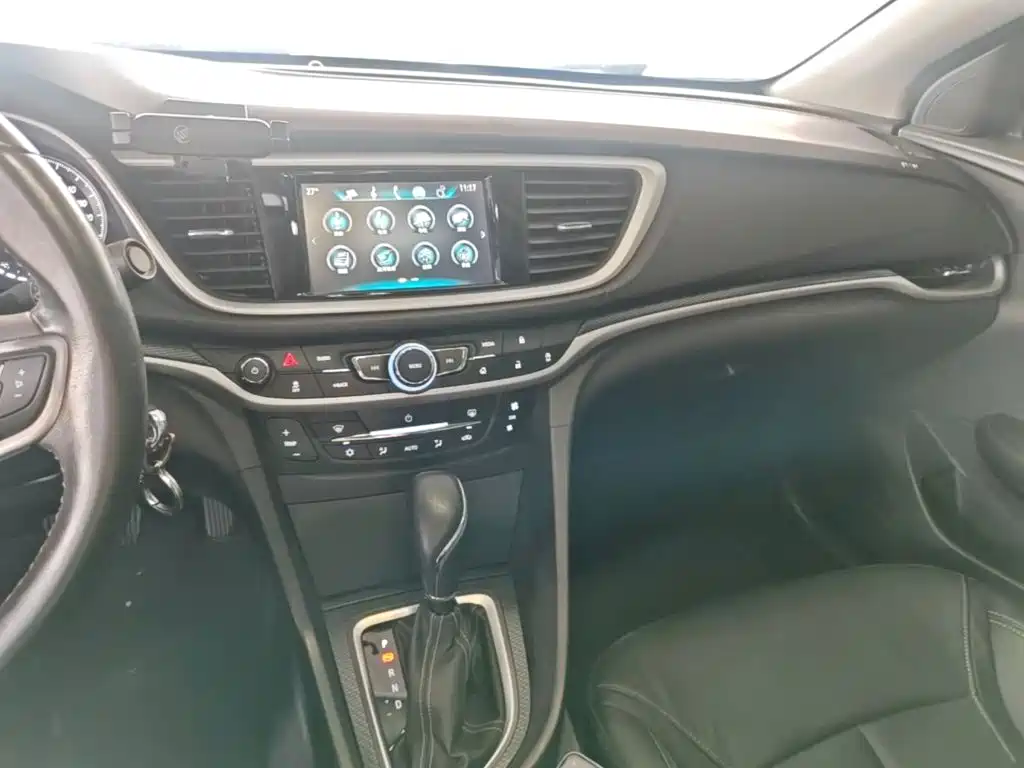 Buick Excelle 2019 — фото 10