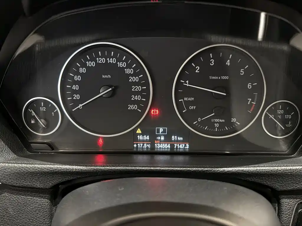 BMW 3 Series 2014 — фото 12