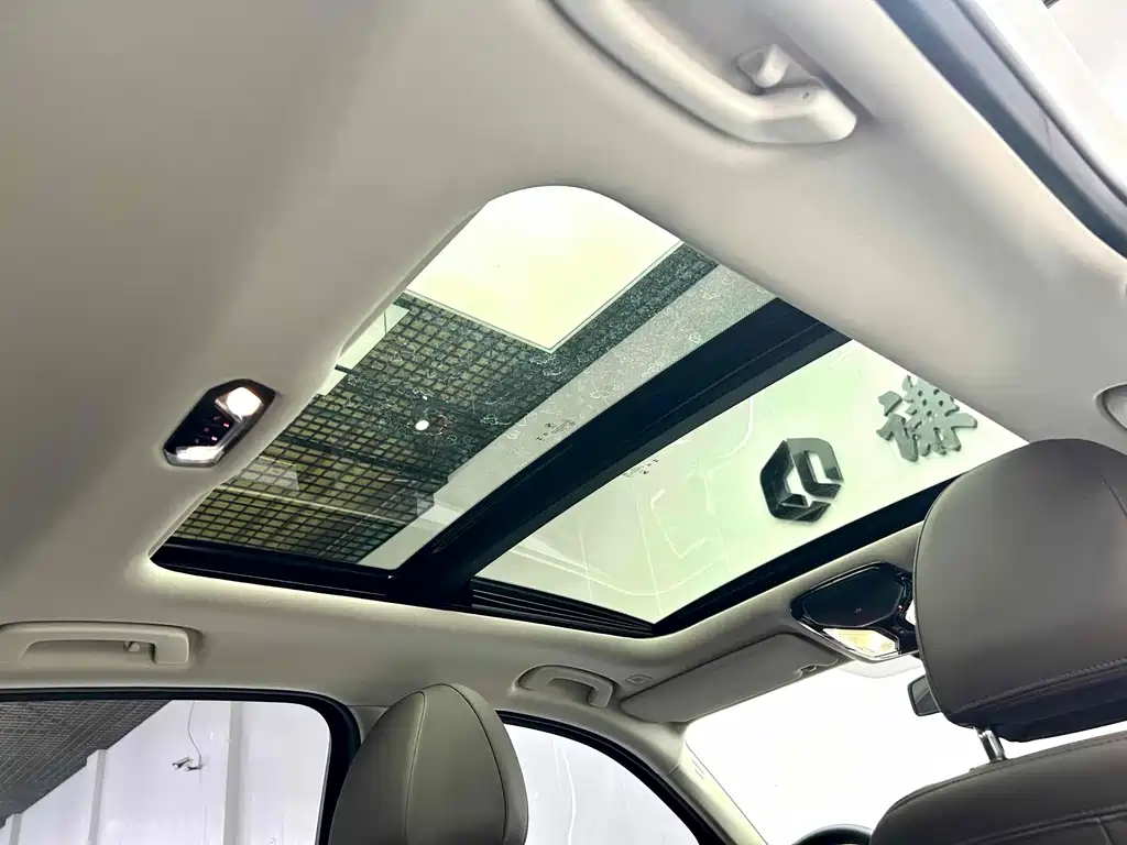 BMW 3 Series 2025 — фото 18
