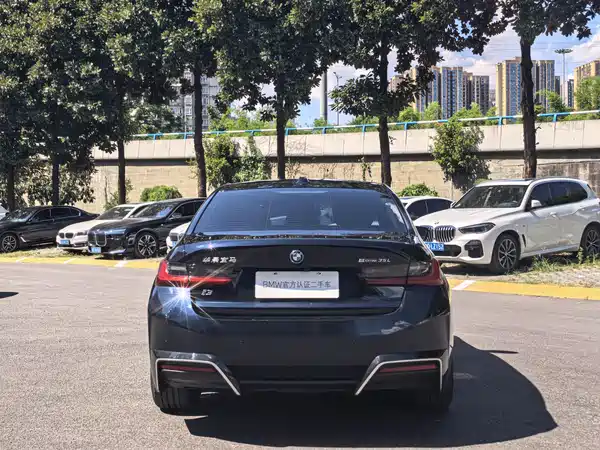 BMW i3 2024