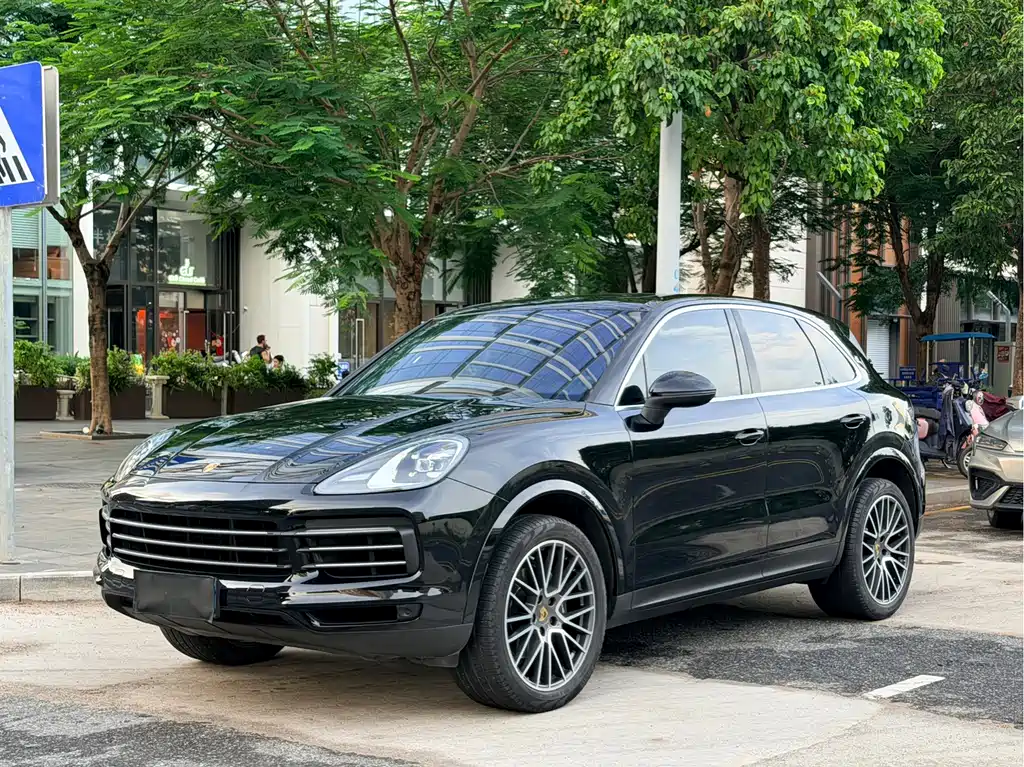 Porsche Cayenne 2020 — фото 1