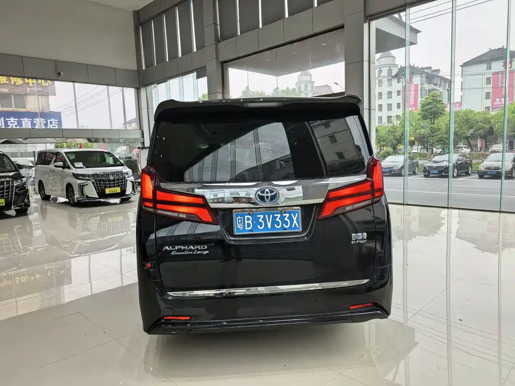Toyota Alphard 2020 — фото 4