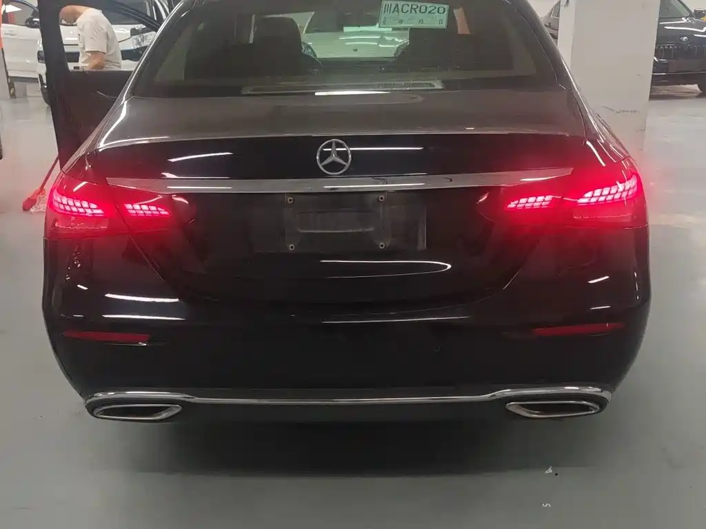 Mercedes-Benz E-Class 2021 — фото 16