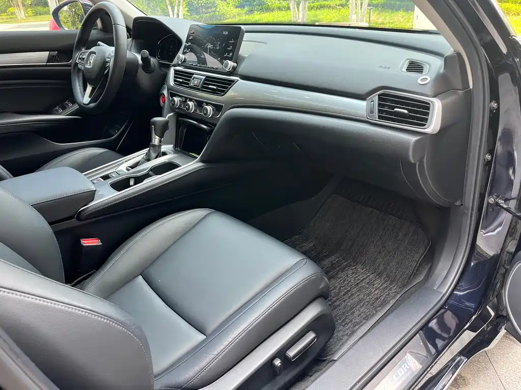 Honda Accord 2021 — фото 10