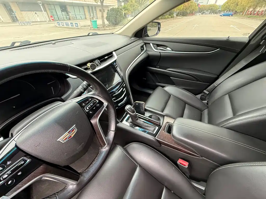 Cadillac XTS 2019 — фото 12