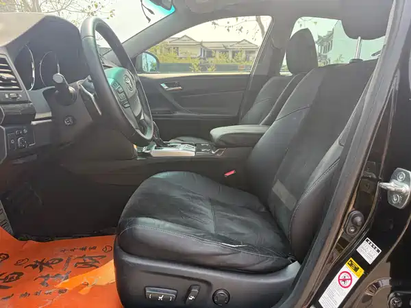 Toyota Reiz 2010