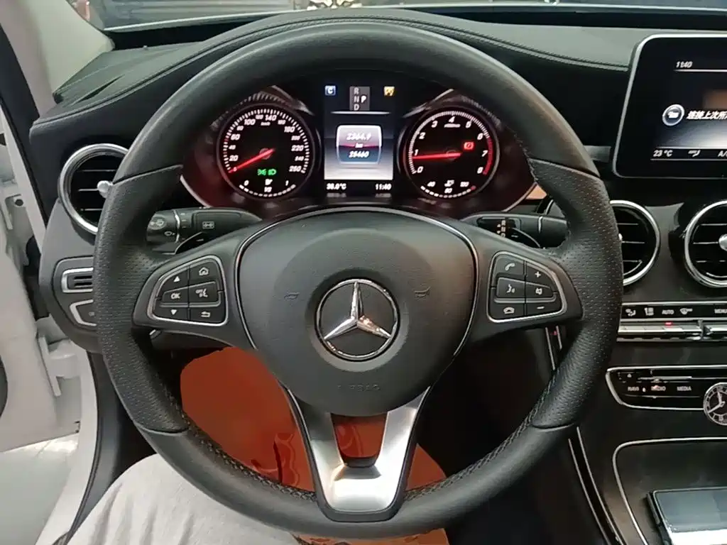 Mercedes-Benz C-Class 2017 — фото 11