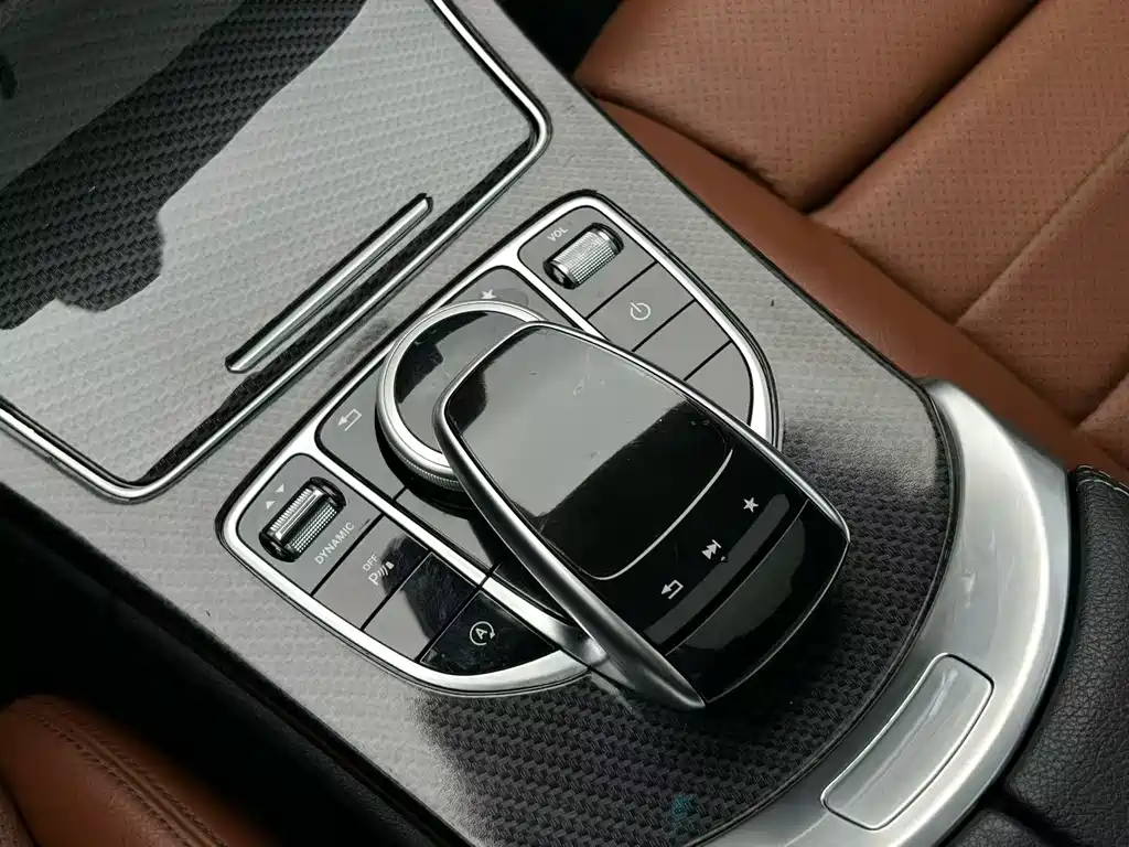 Mercedes-Benz C-Class 2017 — фото 19