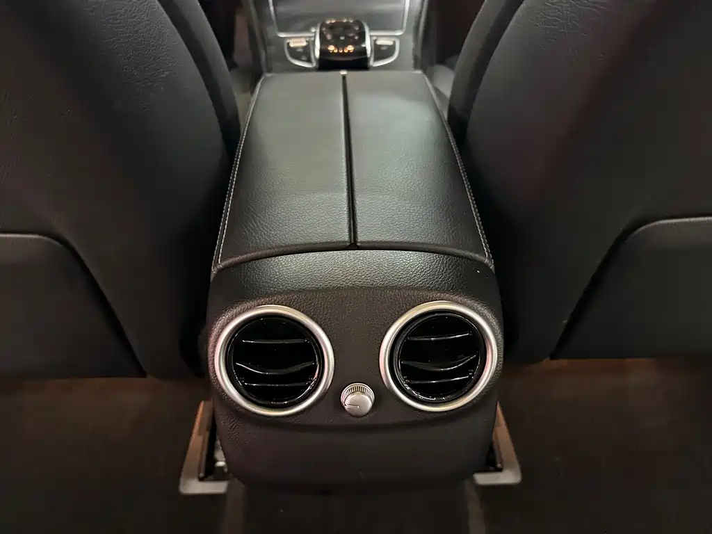 Mercedes-Benz C-Class 2018 — фото 13