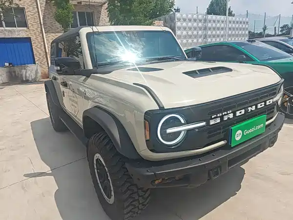 Ford Bronco 2024